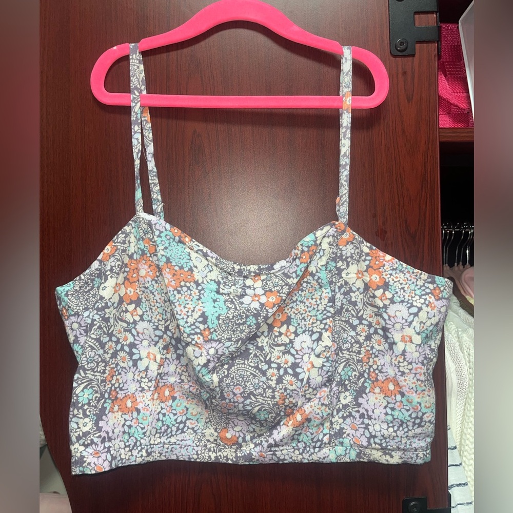 flowered designed crop top